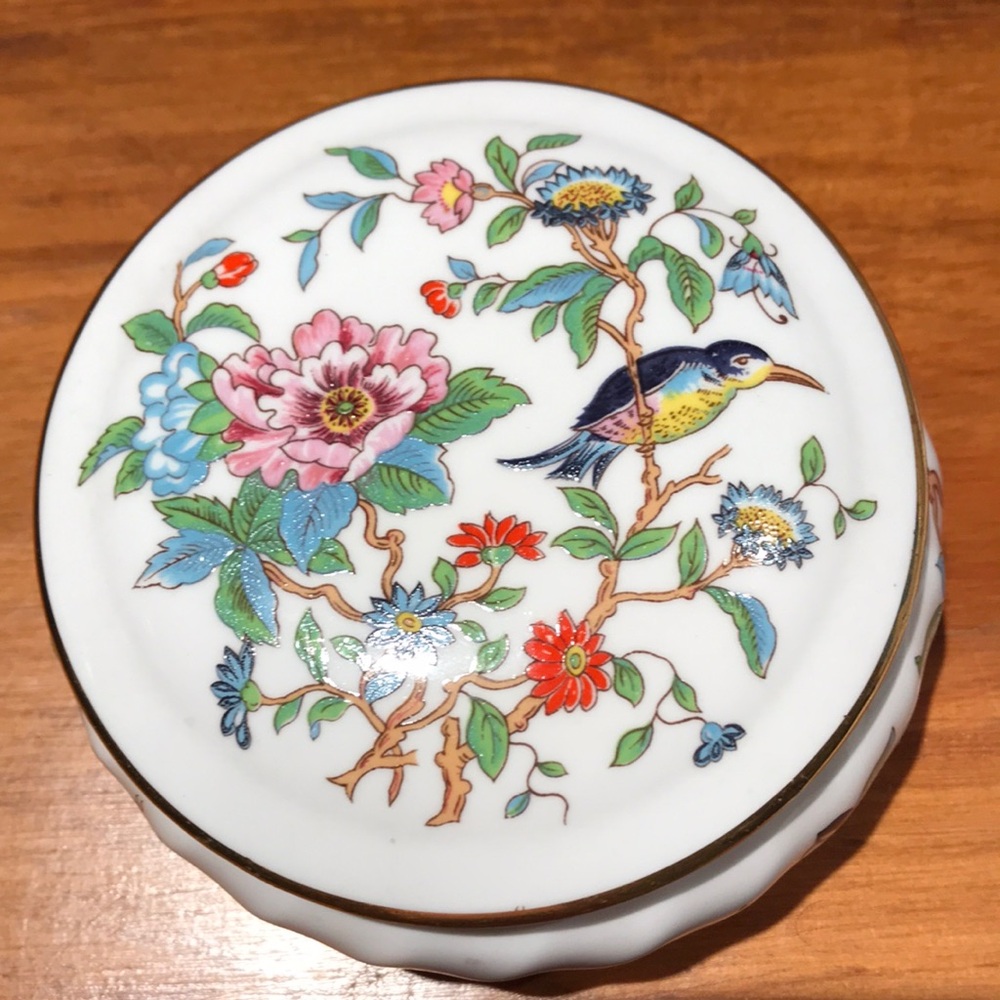 Vintage Aynsley Pembroke Fine Bone China Little Sweetheart Round Trinket Box